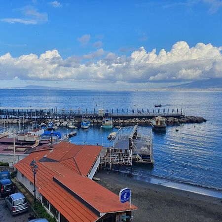 Apartmán Il Borgo Antico Sorrento Sea View Exteriér fotografie